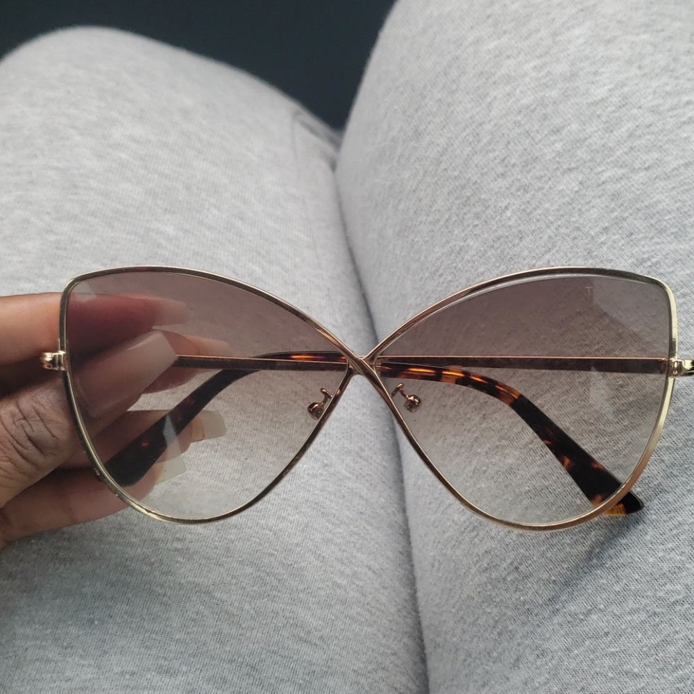 Tom Ford Cat eye Sunglasses